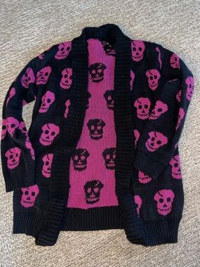 IC COLLECTION Black and Pink Skull Open-Front Cardigan